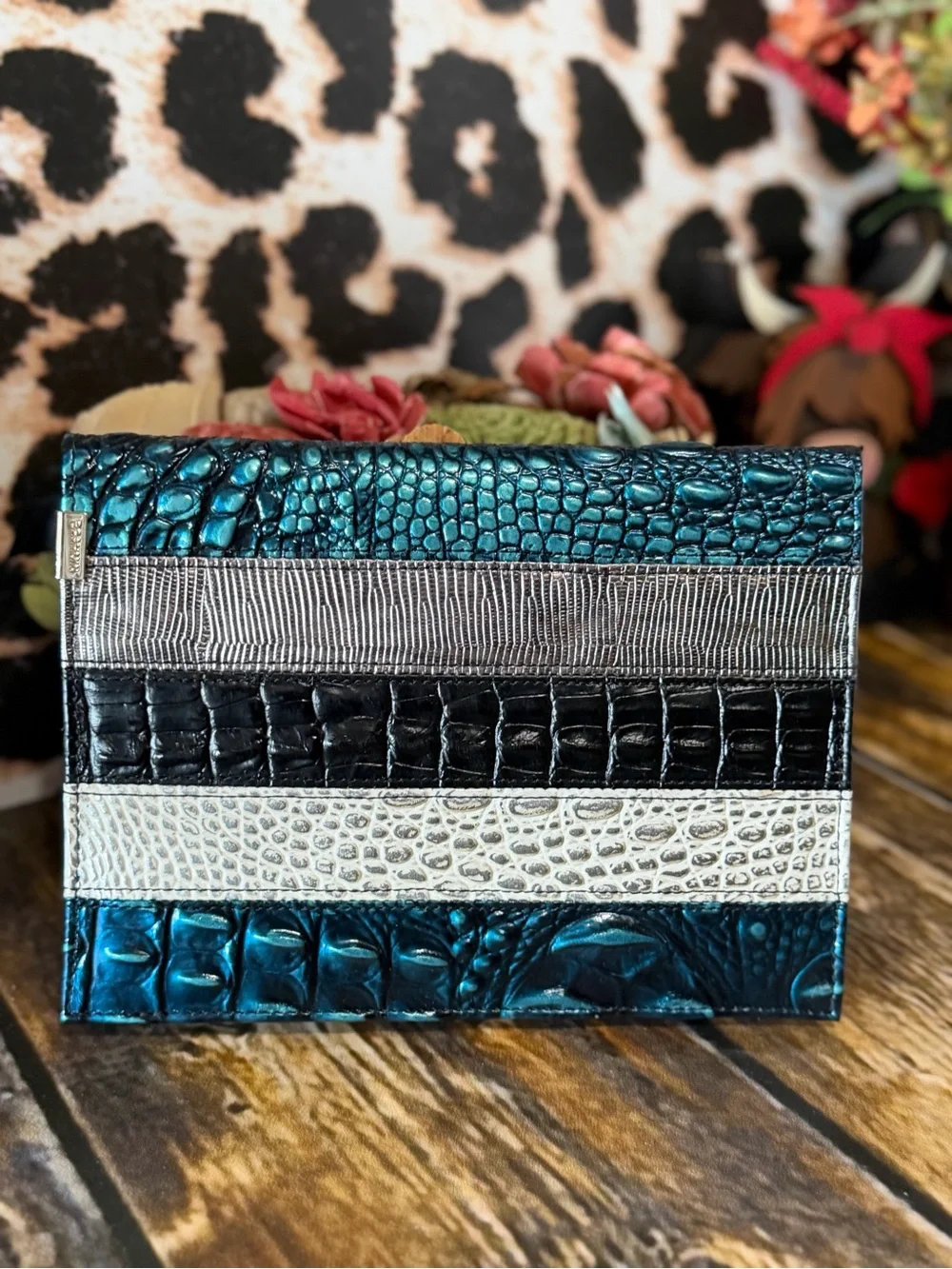 FIRM >>> NWT Brahmin Journal Blue patina flashback